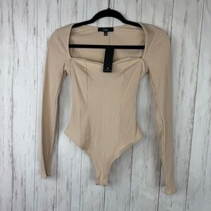 Lulu’s NWT tan cream long sleeve bodysuit Small
